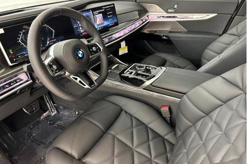 2026 BMW 740 740i