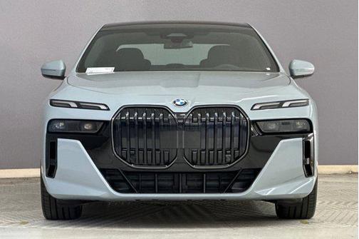2026 BMW 740 740i