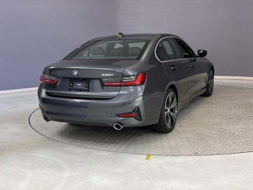 2022 BMW 330 330i