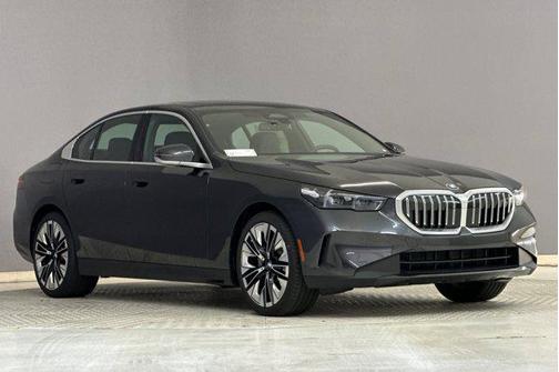 Dark Graphite Metallic 2026 BMW 530 530i