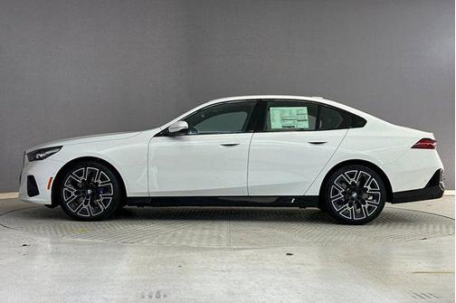 2025 BMW 530 i