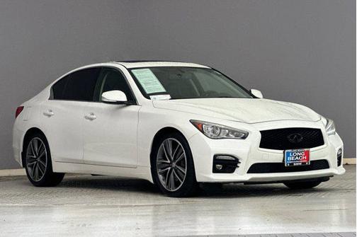2015 INFINITI Q50 Sport