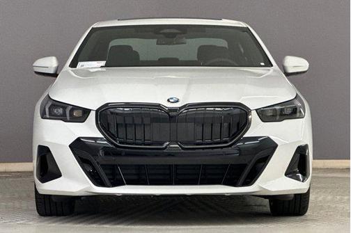 2026 BMW 530 530i