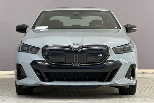 Brooklyn Grey Metallic 2026 BMW i5 M60
