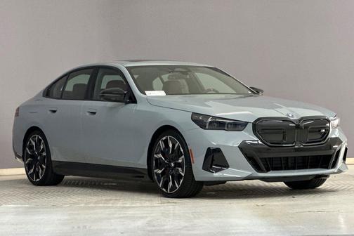 Brooklyn Grey Metallic 2026 BMW i5 M60