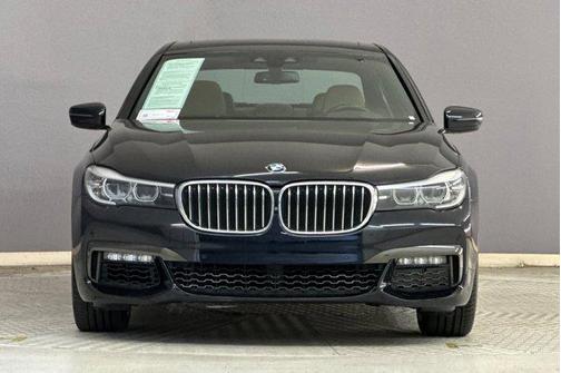 2019 BMW 740 740i