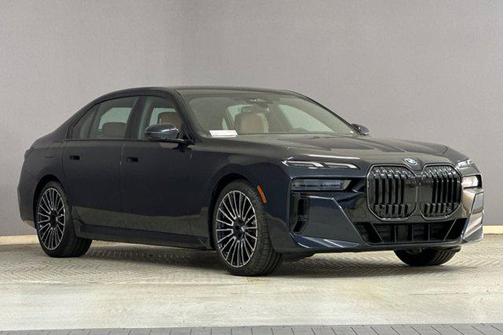 2026 BMW 740 740i