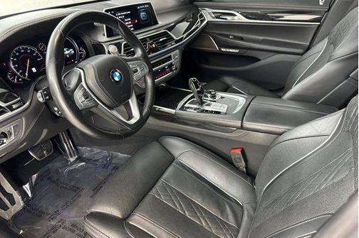 2018 BMW 750 I