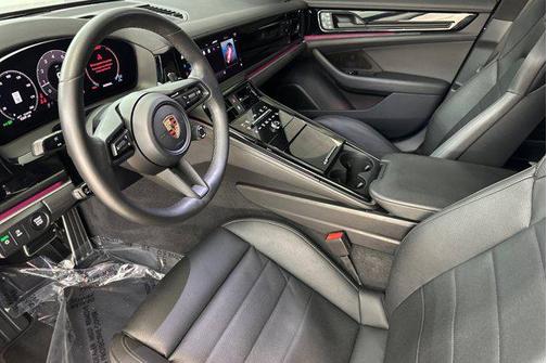 2025 Porsche Panamera RWD