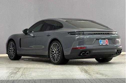 2025 Porsche Panamera RWD