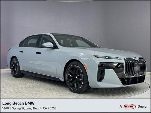 2025 BMW 740 i