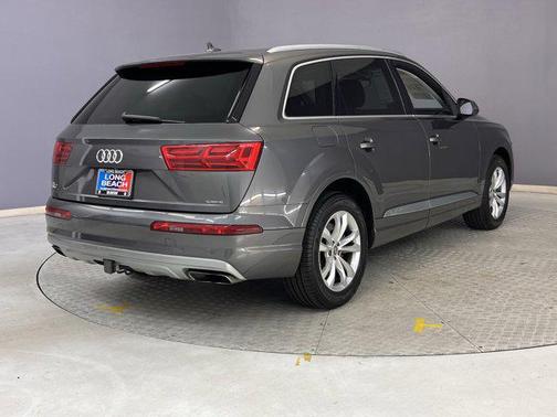 2019 Audi Q7 45 Premium Plus