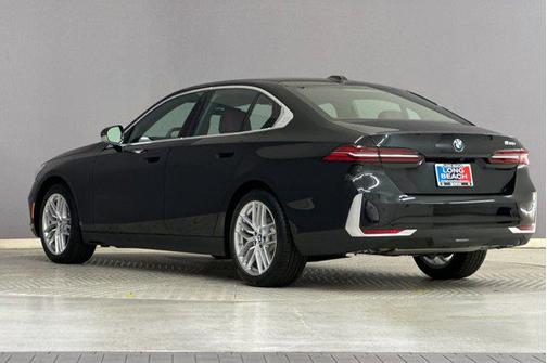 2025 BMW 530 i