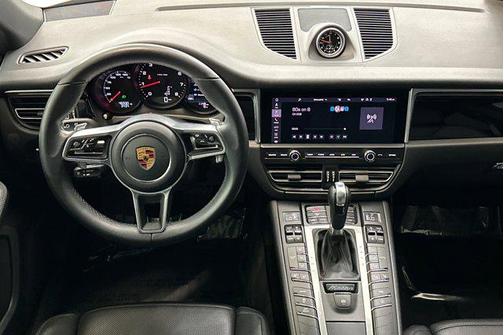 2021 Porsche Macan AWD