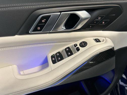 2024 BMW X5 M60i