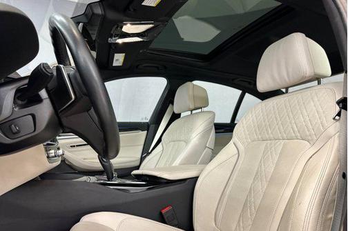 2022 BMW 530e Base