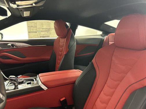 2025 BMW M850 xDrive
