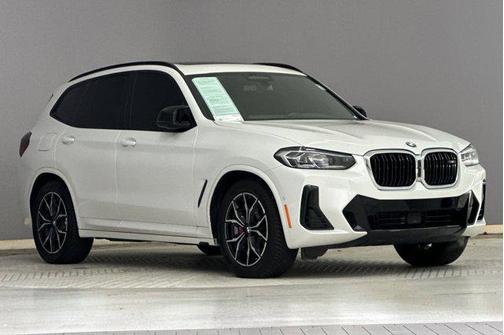 Mineral White Metallic 2023 BMW X3 M40i