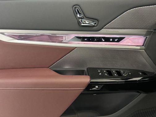 2025 BMW 760 i xDrive