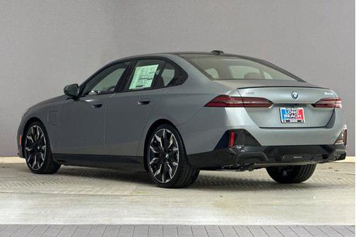 2026 BMW 550e xDrive