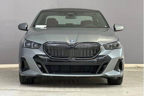 2026 BMW 550e xDrive
