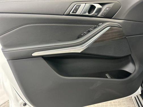 2025 BMW X5 sDrive40i