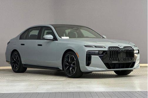 2026 BMW 740 740i