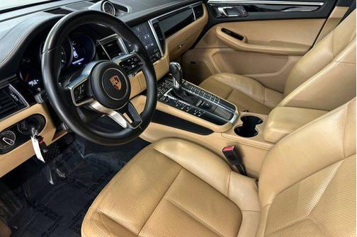 2018 Porsche Macan AWD