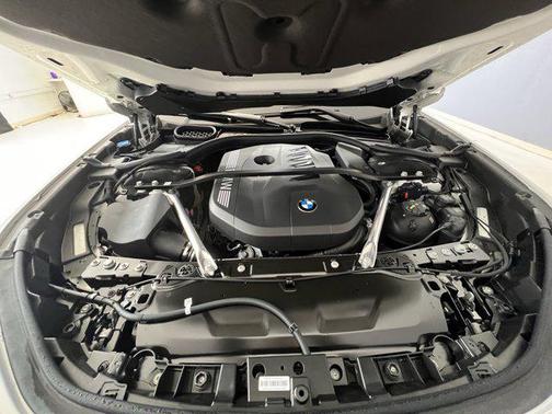 2025 BMW 740 i