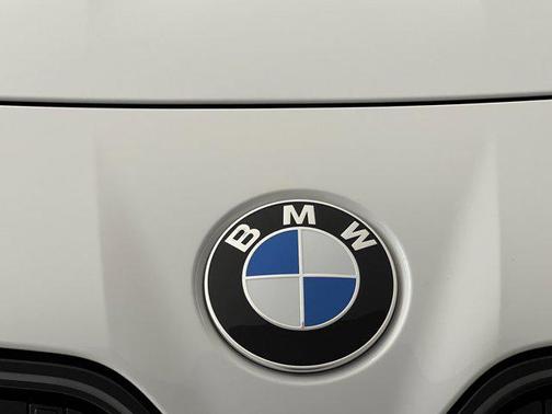 2025 BMW 740 i