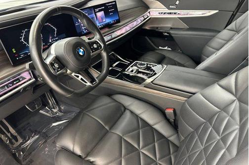 2023 BMW 740 i
