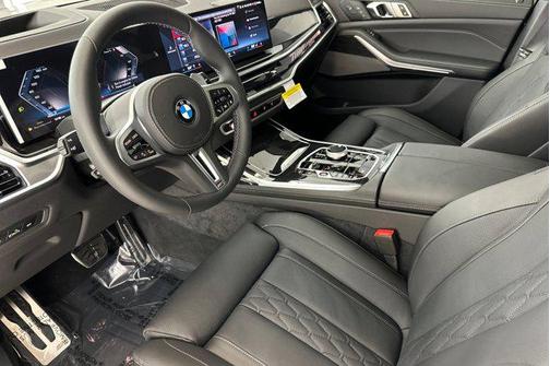 2026 BMW X7 M60i
