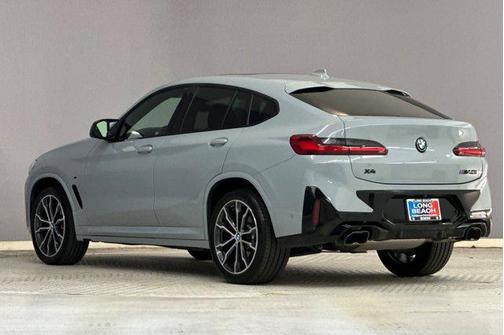 2025 BMW X4 M40i