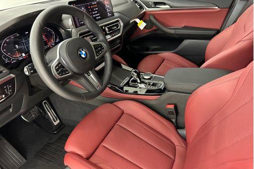 2025 BMW X4 xDrive30i