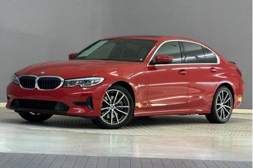 2022 BMW 330e Base