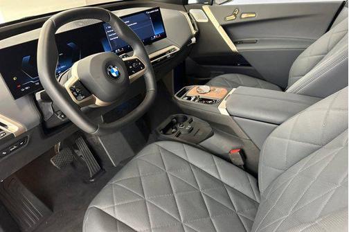 2026 BMW iX xDrive60