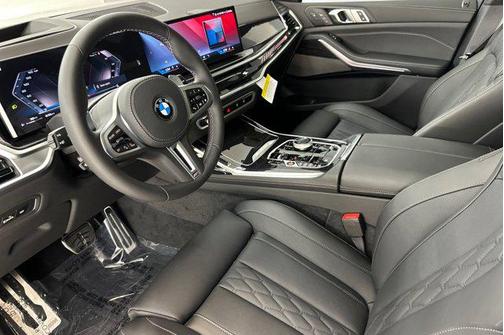 2026 BMW X7 M60i