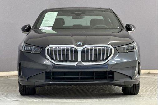 2025 BMW 530 530i