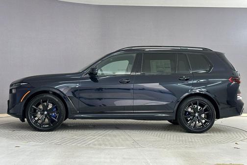 Carbon Black Metallic 2027 BMW X7 xDrive40i