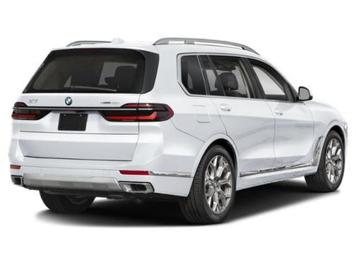 Mineral White Metallic 2026 BMW X7 M60i
