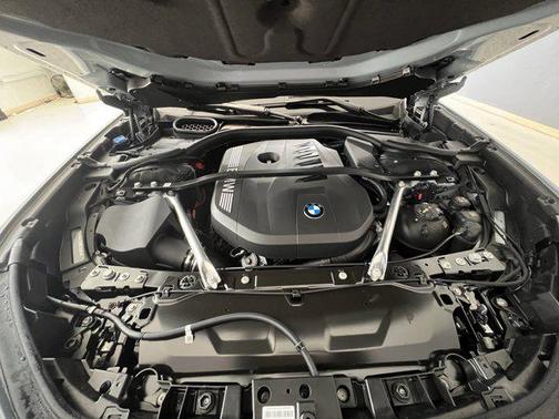 2025 BMW 740 i