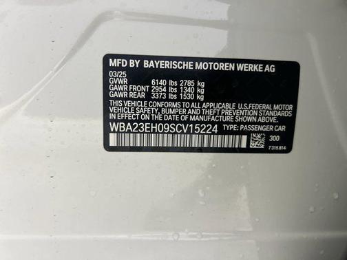 2025 BMW 740 i