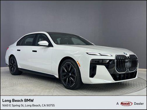 2025 BMW 740 i