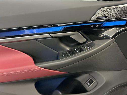 2025 BMW i5 M60