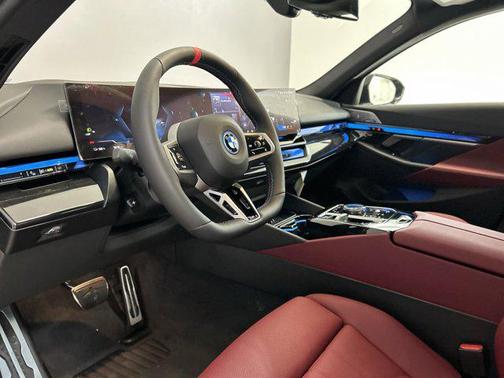 2025 BMW i5 M60