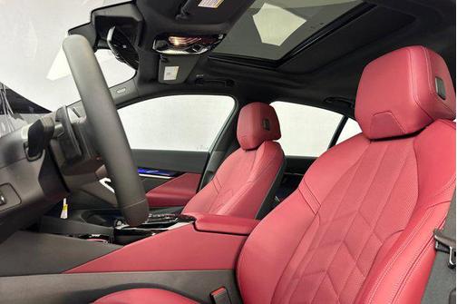 2025 BMW i5 M60