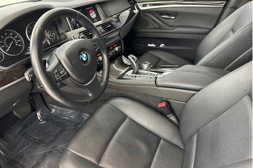 2016 BMW 528 528i