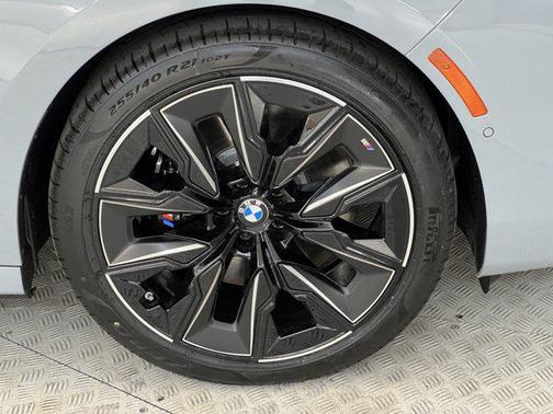 2025 BMW 760 i xDrive