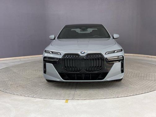2025 BMW 760 i xDrive