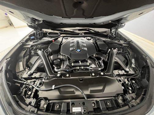 2025 BMW 760 i xDrive